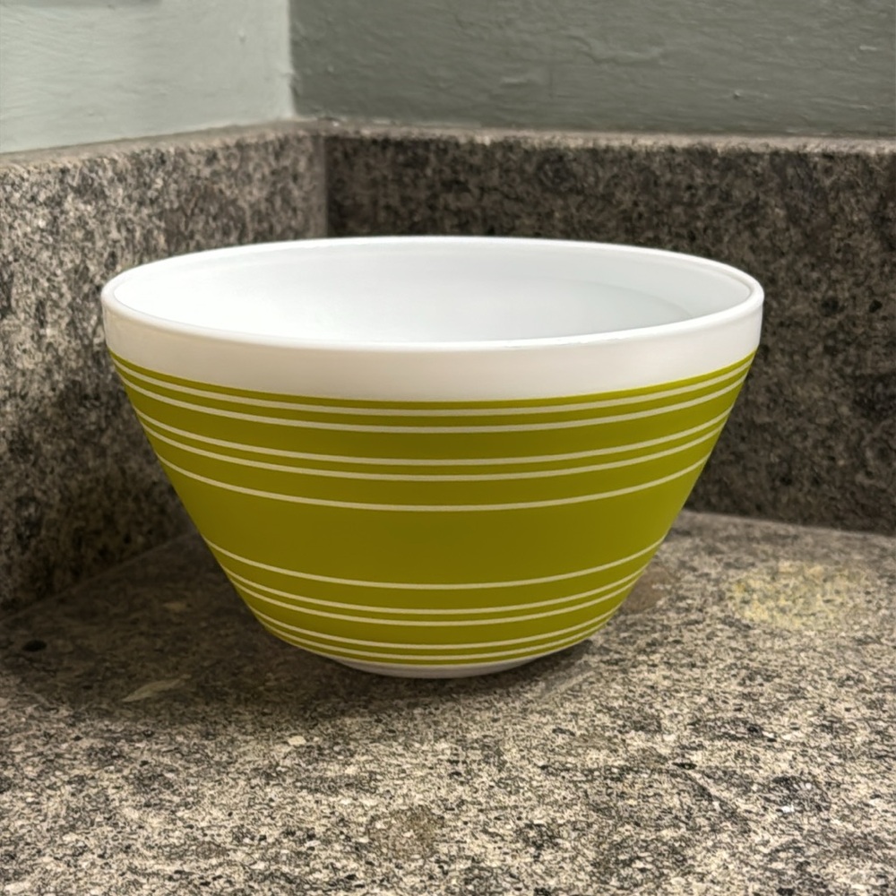 “Vintage Charm” inspired by Pyrex-3C/7L-White with Avocado Striped Matte Finish - Picture 5 of 11